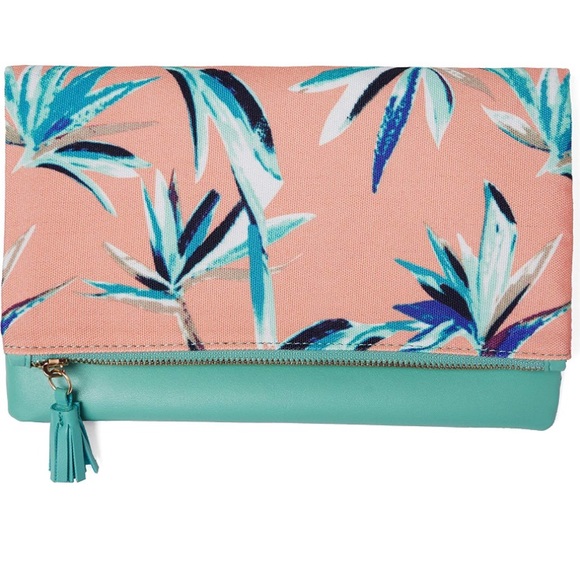 Rachel Pally Handbags - 🎉🎉HP🎉🎉 Rachel Pally Reversible Paradise Clutch